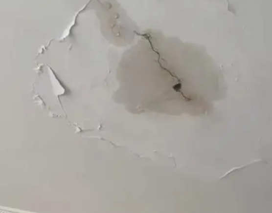 临潼阳台漏水维修公司分享下屋面防水工程质量问题原因分析